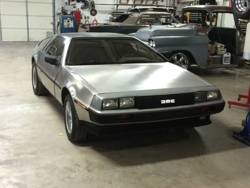 Illustration for article titled Get Inside This Awesomely Quirky Delorean DMC-12